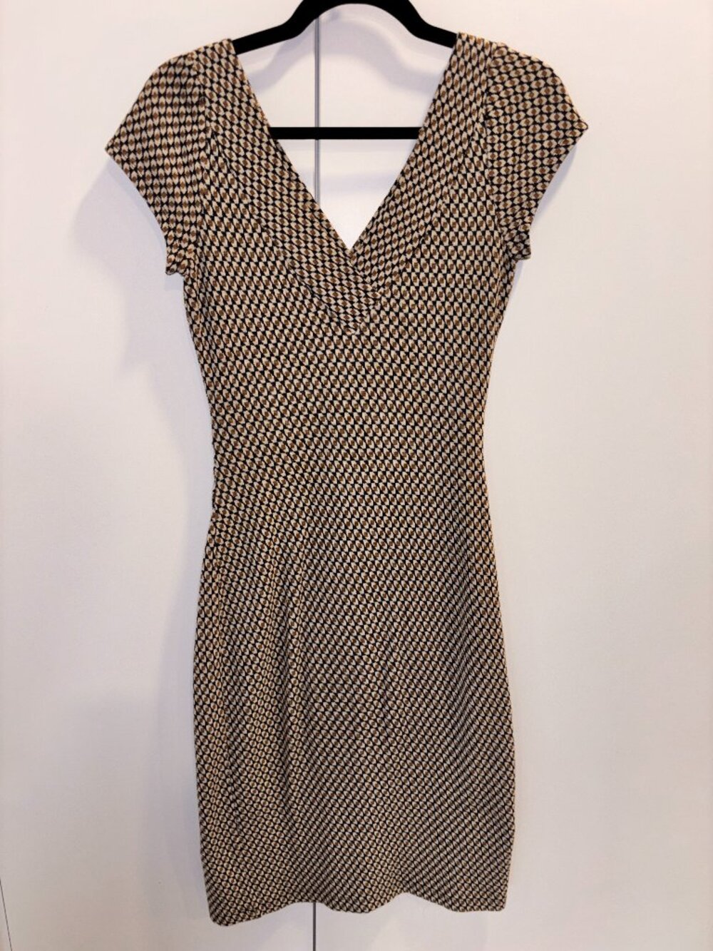 Diane Von Furstenberg Brown Black and Cream Geometric V-Neck Dress Size 4